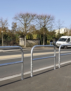 (obrázek pro) Kontrola vstupu – oblouky s příčkou 1500 mm, pozink
